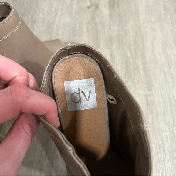 DV By Dolce Vita Peep Toe Tan Slip On Heels Ankle Boots Women’s Size 8 - Picture 6 of 8